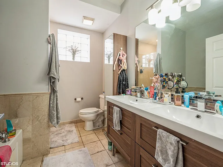 413 N Noble St #G — Photo 6