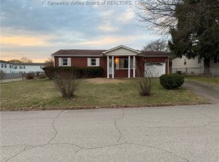 511 N Ritchie Ave, Ravenswood, WV 26164