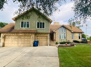 5N271 Swift Rd, Itasca, IL 60143