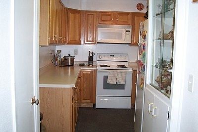 4th image of 815 12th Ave