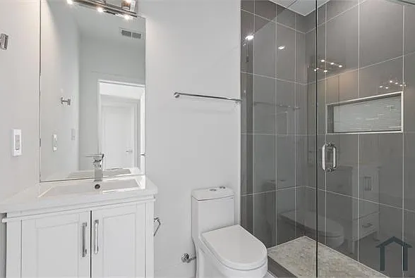 1202 Longfellow St NW #9 — Photo 6