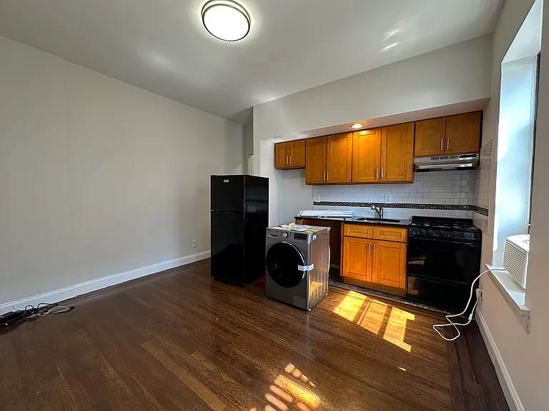 45-19 42nd St #3E — Photo 10