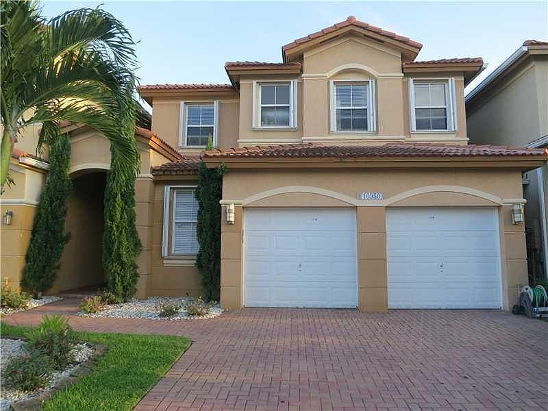 1st image of 10950 NW 86th Ter