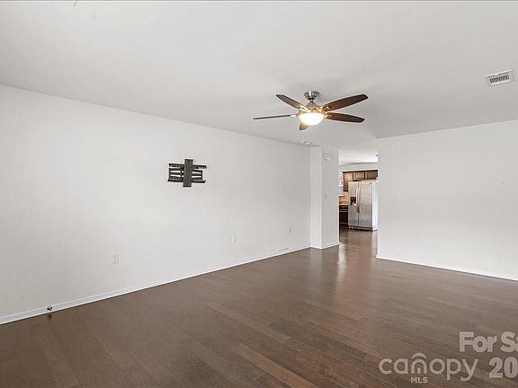 4th image of 6066 Benedict Pl