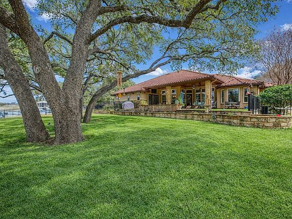 3rd image of 178 Sleepy Oaks Drive