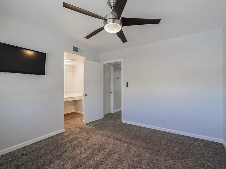 2724 W McLellan Blvd #134 — Photo 9