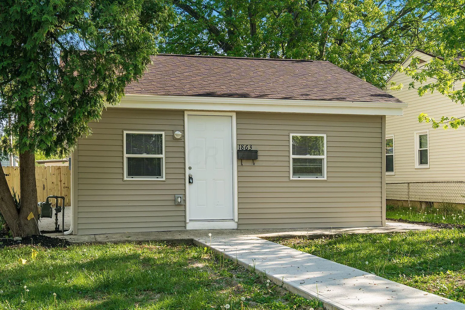 1863 Ward Rd photo 1