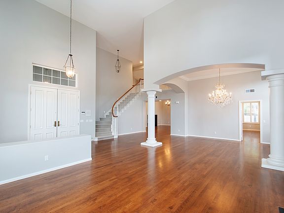 4th image of 11270 Montaubon Way
