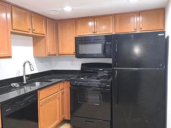 5th image of 4507 Romlon St APT 1