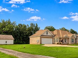 100 Peaceful Ln, Starkville, MS 39759