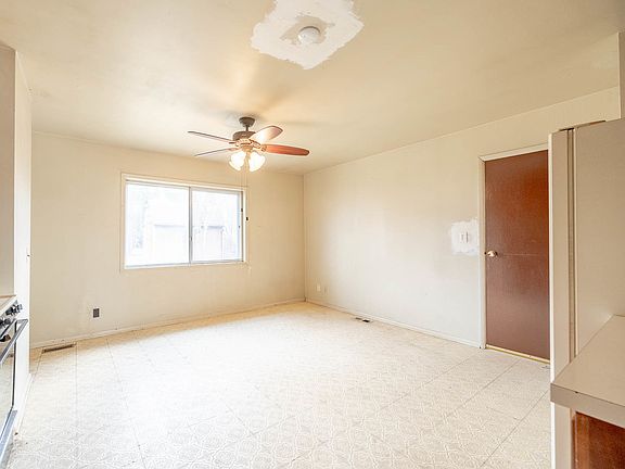4th image of 529 Newberry Dr