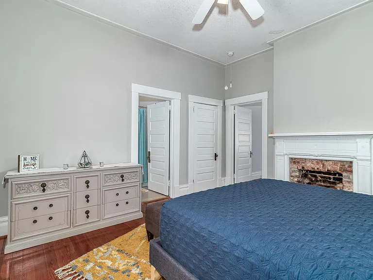 1117 Cobb St — Photo 16
