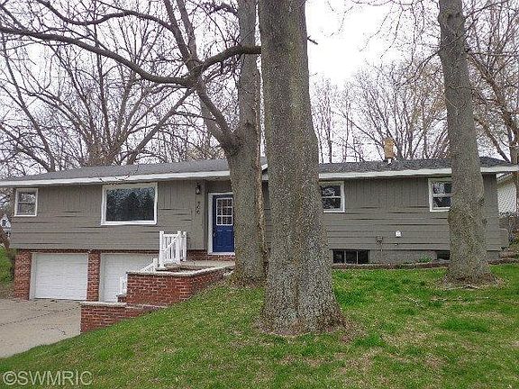 2nd image of 800 E Lincoln Ave