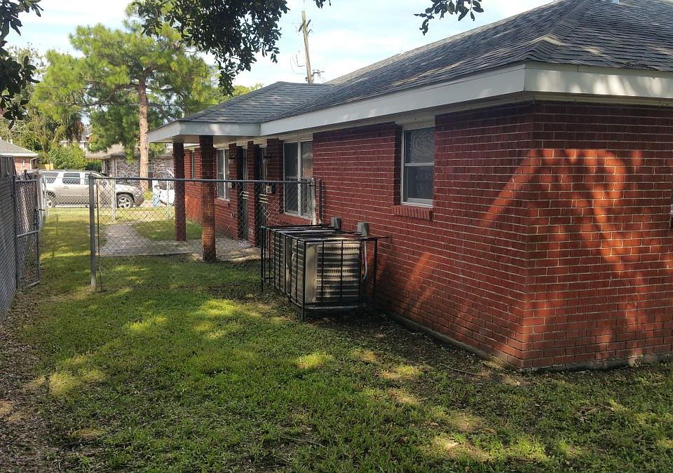 1st image of 7726 Dorsett Dr