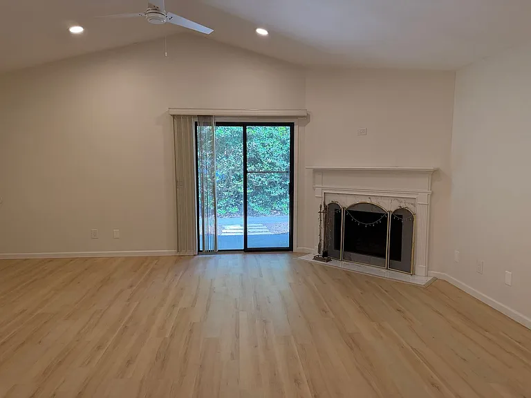 96 Mathews Dr #55 — Photo 7