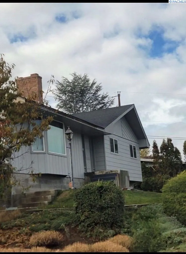 803 Maridan Dr photo 1