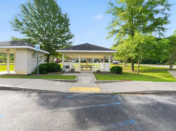 Country Club Cottages
