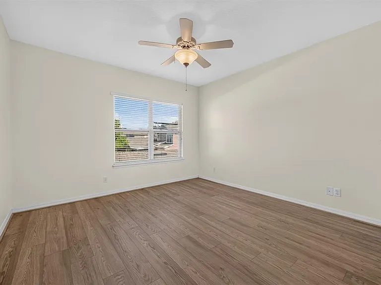 7516 Bentonshire Ave — Photo 9