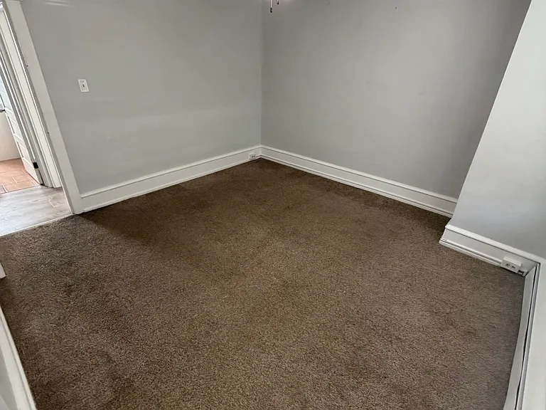 211 Cedar Ave — Photo 10