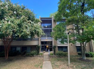 11618 Ivystone Ct APT 101, Reston, VA 20191