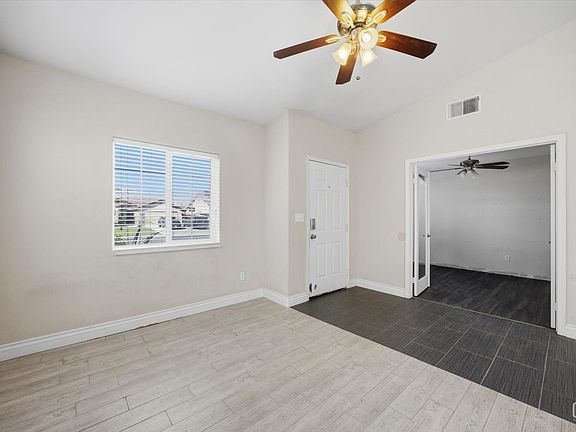 4th image of 11811 Mantova Ave