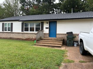 106 E 6th St, Owasso, OK 74055