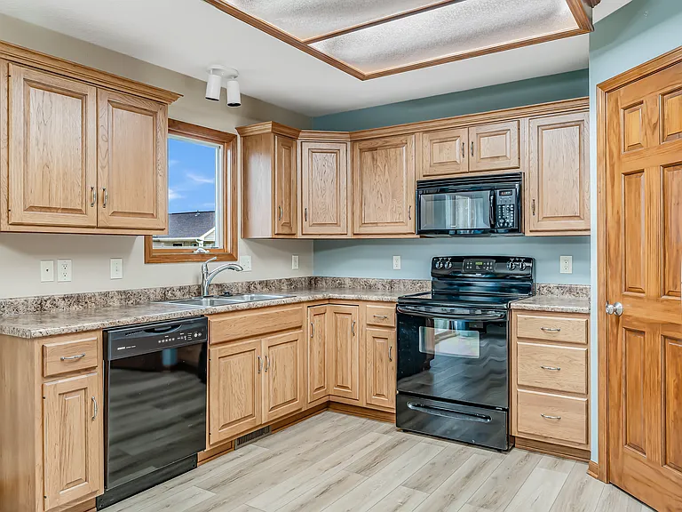 14924 Knobcone Ct — Photo 6