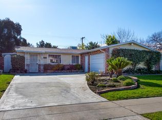 2712 E Willis Ave, Fresno, CA 93726