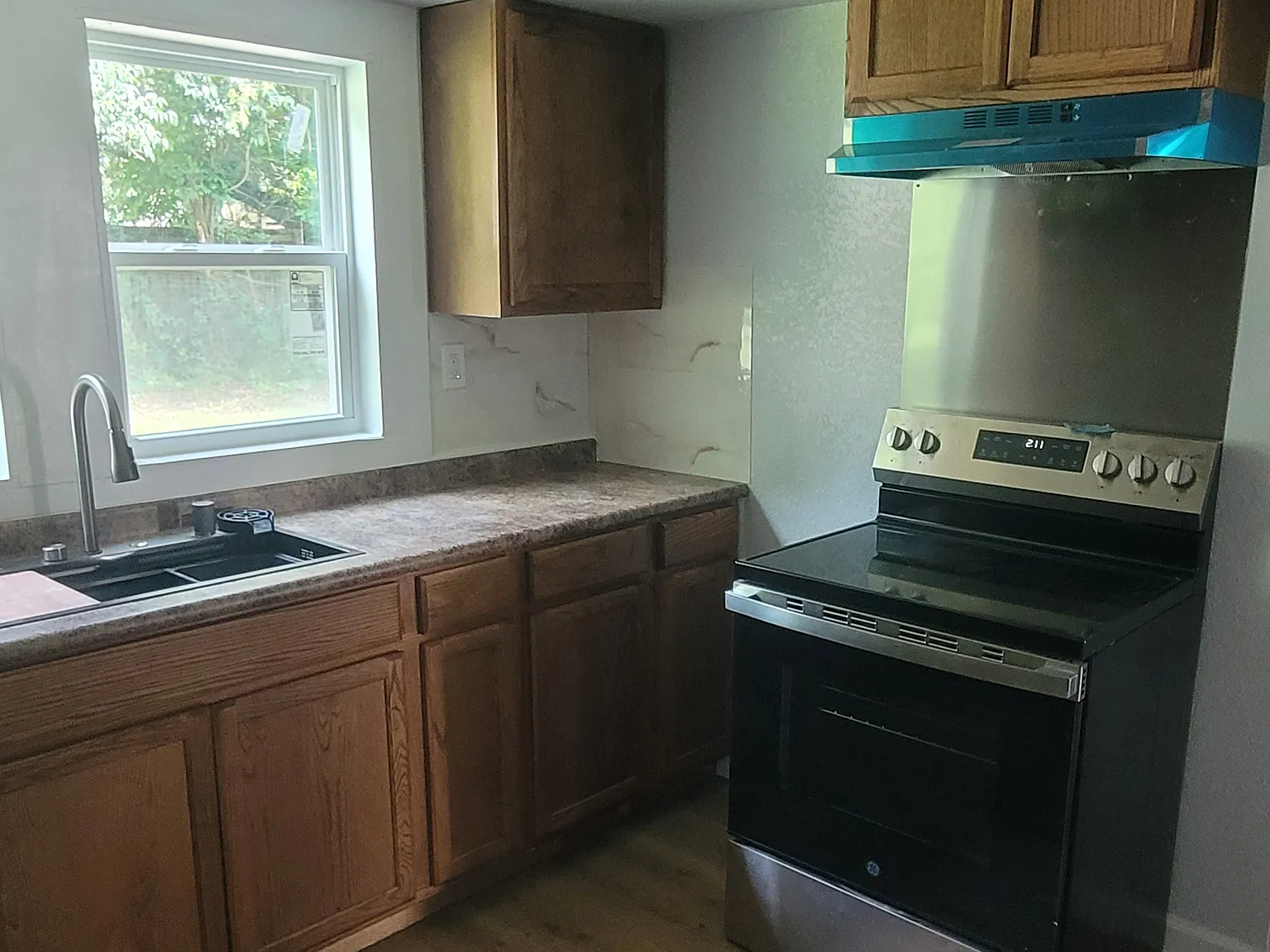 2 bed, 950 sqft, $1,050 — Photo 3