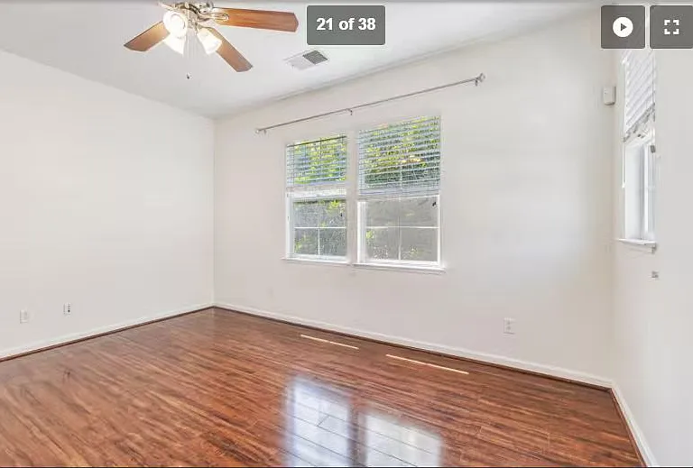 233 S Yucatan Pl — Photo 15