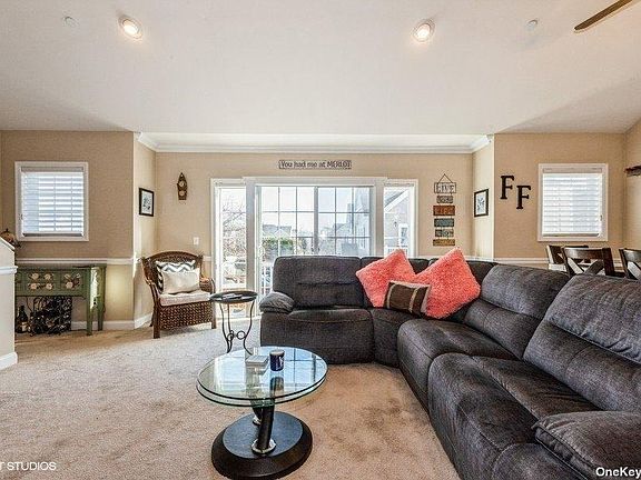5th image of 44 Genevieve Ct #44