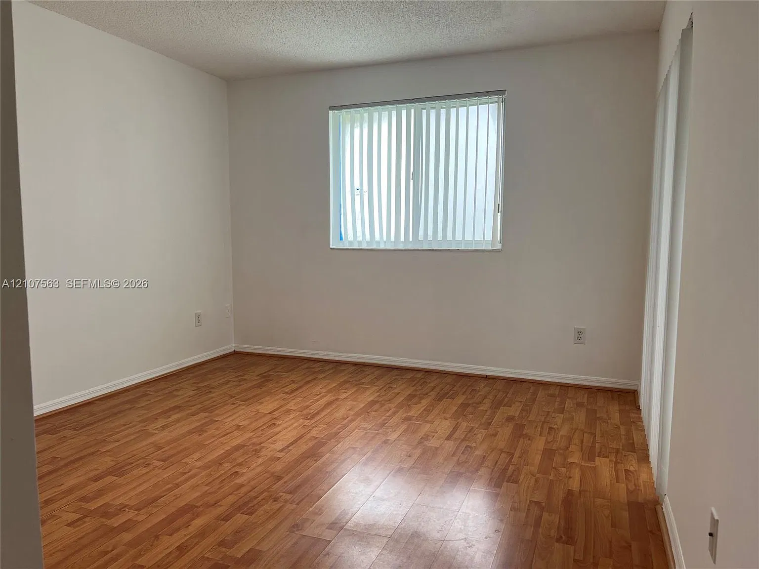 Royal Grand Condo — Photo 4