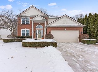 7983 Springwater Dr, Ypsilanti, MI 48197