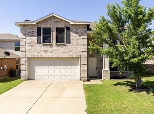 5309 New Castleton Ln, Fort Worth, TX 76135