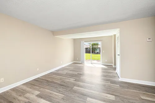1121 Alice Dr Photo 1