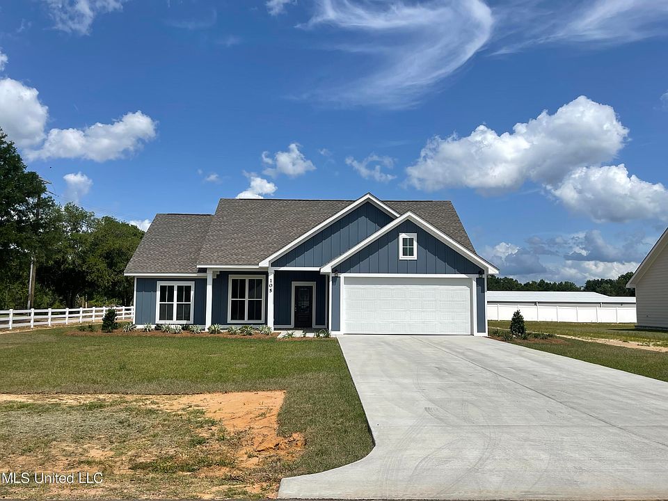1st image of 105 Magnolia Farms Dr