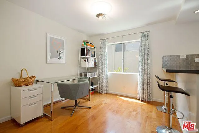 944 Palm Ave #5 — Photo 10