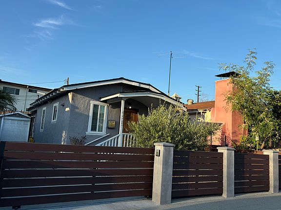 2nd image of 4425 Corliss St
