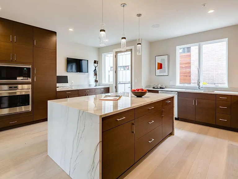 147 S Hancock St — Photo 15