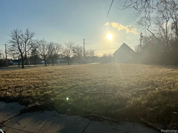 3545 14th St, Detroit, MI 48208