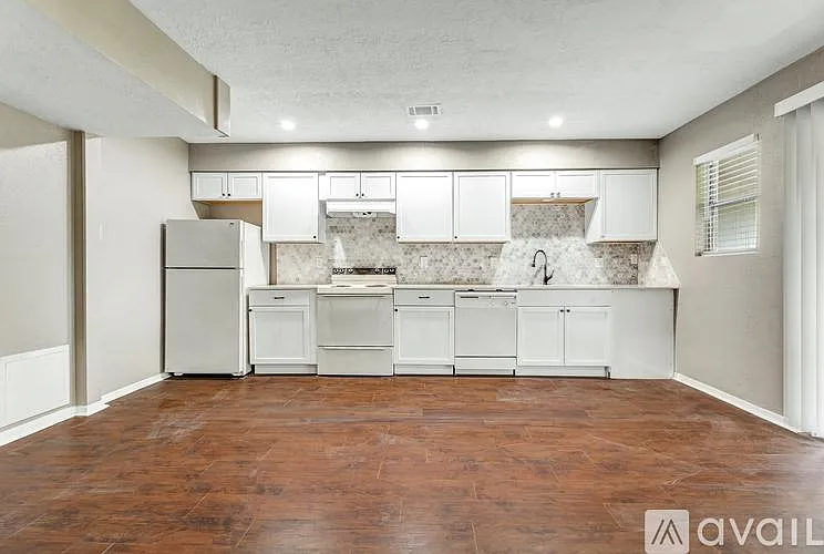 4301 Boyett St #A — Photo 8
