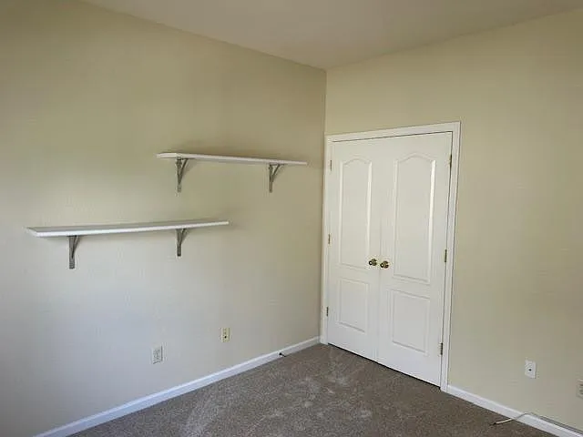2565 Kentucky Derby Dr — Photo 18