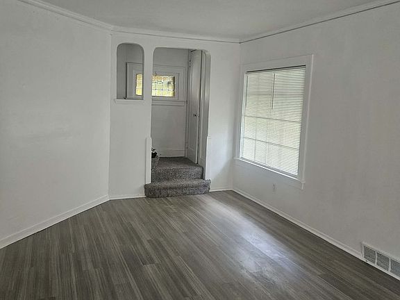 4th image of 3658 E 114th St
