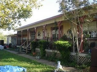 200 Martindale Falls Way, Martindale, TX 78655