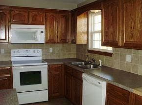 5th image of 1936 N Meadows Dr