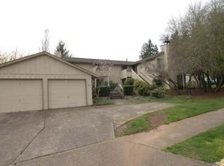 6840 Montauk Cir, Lake Oswego, OR 97035