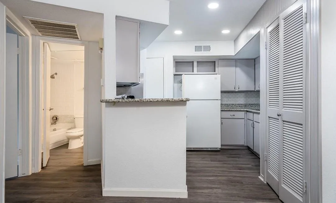 2 bed, 2.0 bath, 1068 sqft, $1,500 — Photo 4