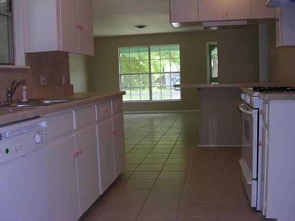 3rd image of 8510 Rockwood Ln
