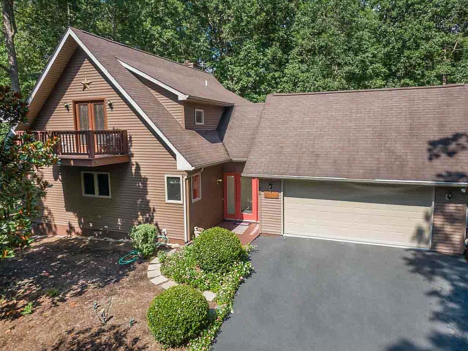 1st image of 218 Jefferson Dr