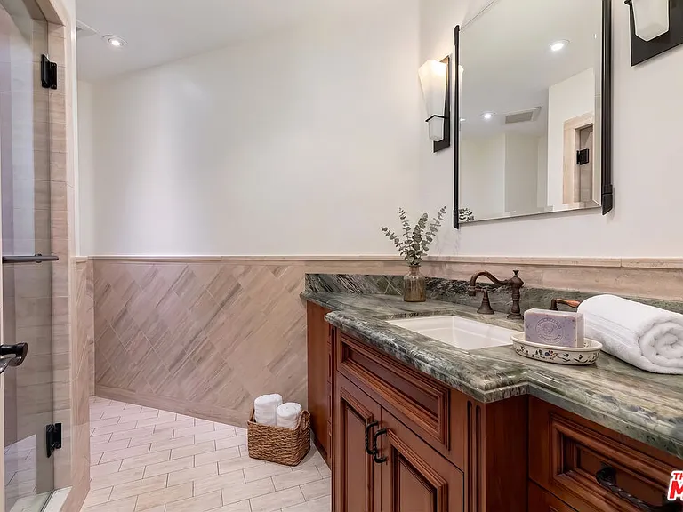 209 S Anita Ave — Photo 13